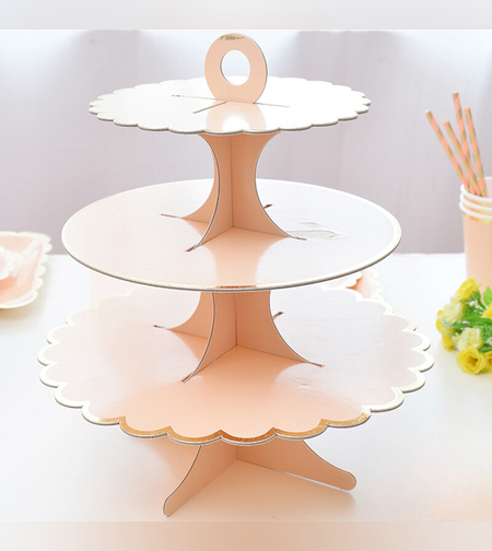 סטנד לקפקייק 3 קומות מסגרת זהב - אפרסק פסטל