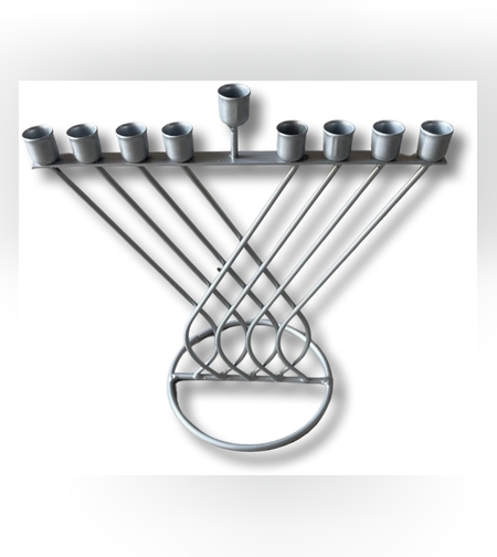 חנוכיה ברזל איכותית קלאסית דגם A - כסף