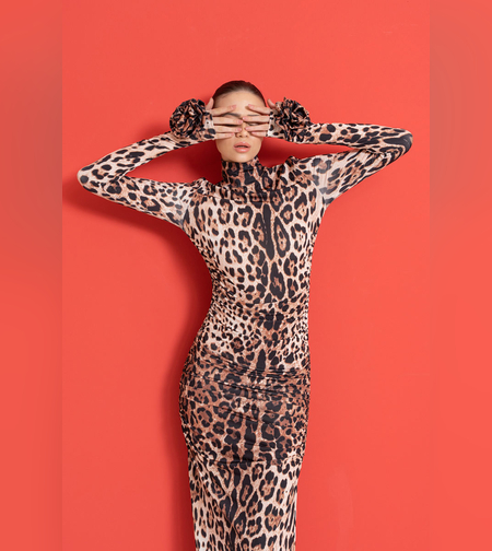 שמלה מנומרת בד משי אחרונה במלאי מידה s