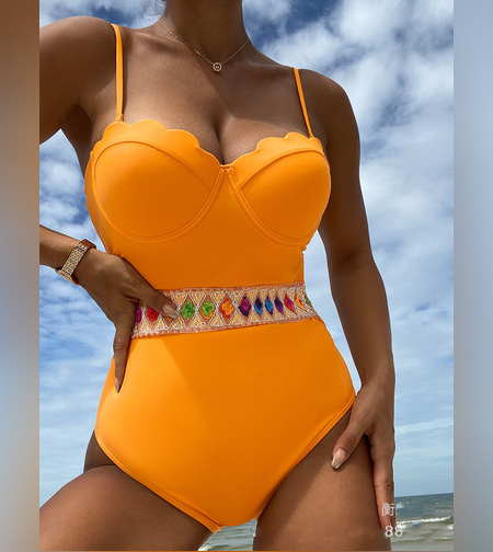 בגד ים שלם צבעים מטריפים🍊