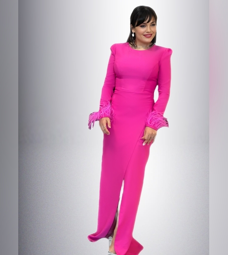 שמלה בצבע פוקסיה