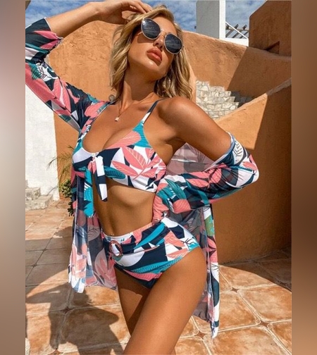 בגד ים סט שלושה חלקים גיזרה גבו