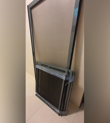 רשת יתושים שקופה