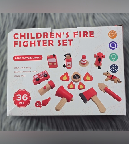 مجموعة رجل الإطفاء الخشبية