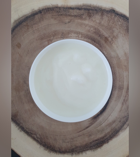 קרם פנים אנטי-אייג'ינג