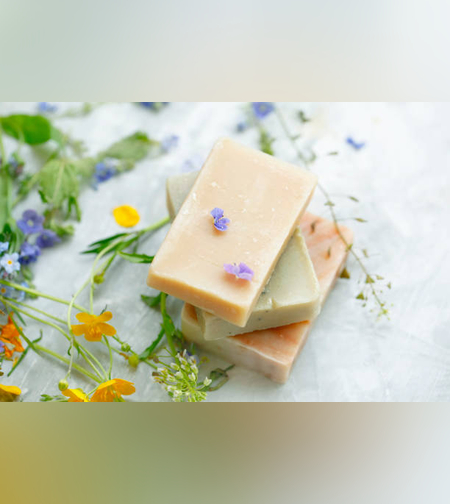 מסיכת חימר טבעי לניקוי עמוק של עור הפנים