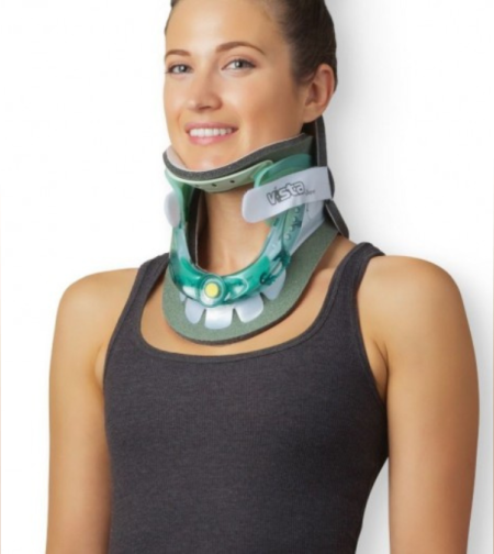 צווארון קשיח מתכוונן ויסטה אספן Vista® Cervical Collar מגיע עם ספוג רזרבה