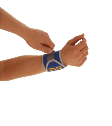 ITEM T20 – חבק יד