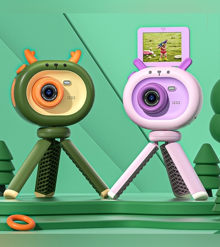 מצלמה דיגיטלית עם מעמד לילדים