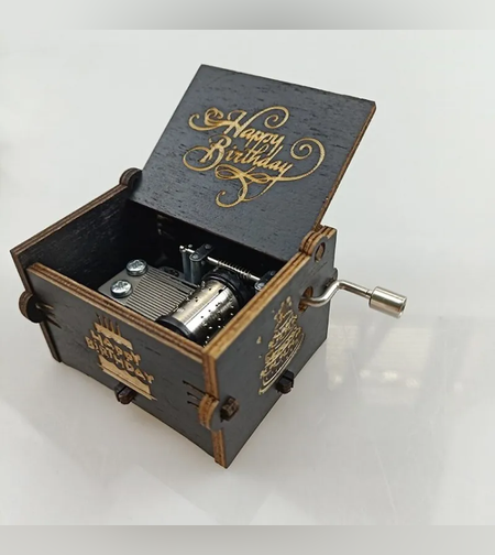 תיבת נגינה מעץ