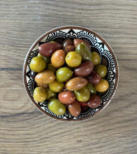 Fine olive mix (kalamata and greens) about 500 gr