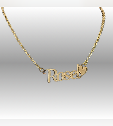 שרשרת שם עדינה עם לב