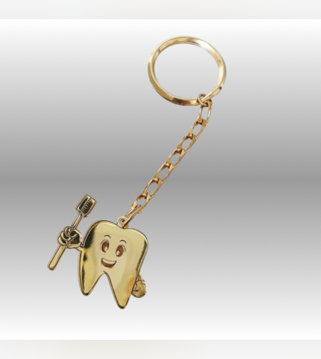 מחזיק מפתחות עם תליון שן