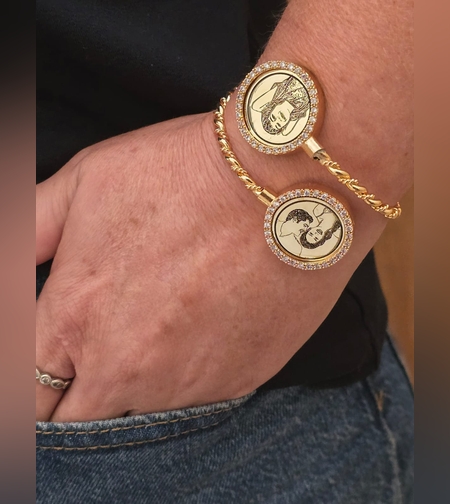 צמיד קשיח בשילוב 2 תמונות חרוטות