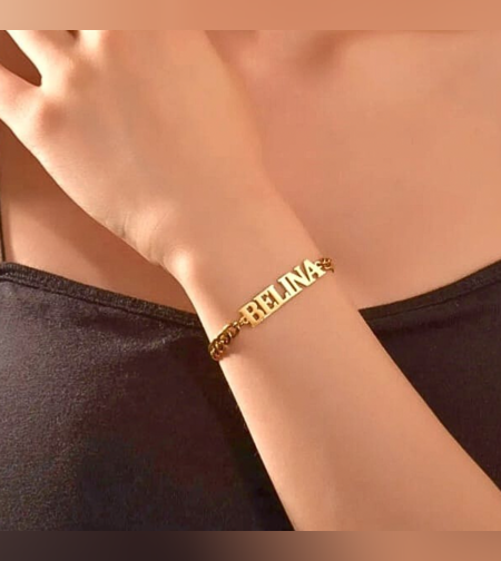 צמיד גורמט עדין בשילוב שם