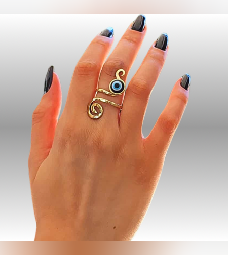 טבעת בעיצוב מיוחד בשילוב עין הרע