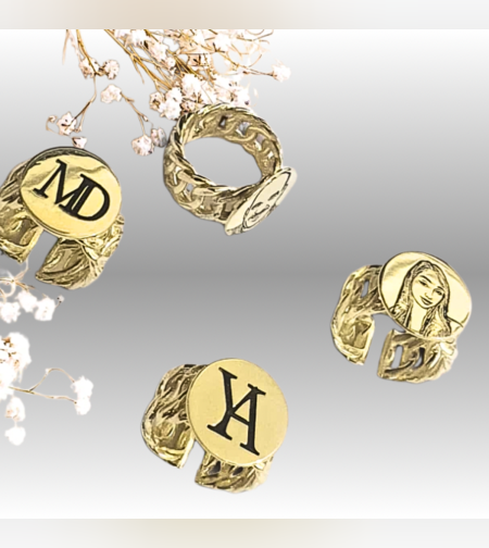 טבעת יוקרתית עם חריטת אות או תמונה