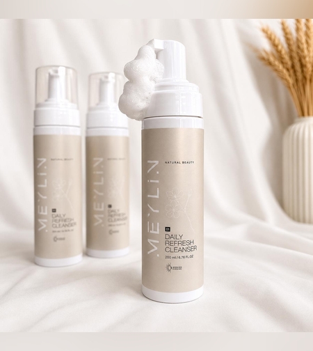 סבון לניקוי יומי לכל סוגי העור- Daily Refresh Cleanser