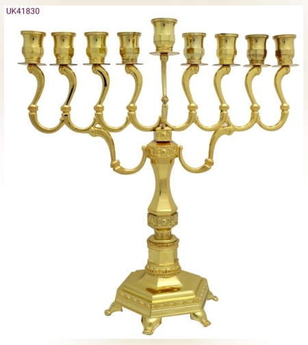 חנוכייה דגם 'יהלום' צפוי זהב 36 ס'מ