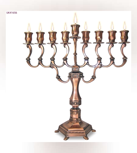 חנוכיה 'יהלום' צפוי נחושת  28 ס'מ