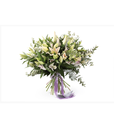 Bouquet of white lilies 