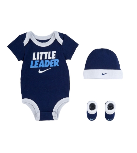 מארז NIKE לתינוק בגד גוף קצר כובע וגרביים כחול 
