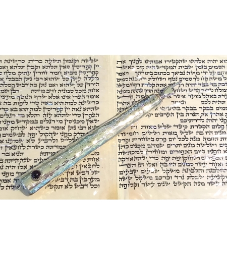 A hand for the Sefer Torah 
