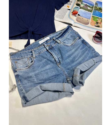 שורט ג'ינס בגוון כחול משופשף של ZARA- מידה M
