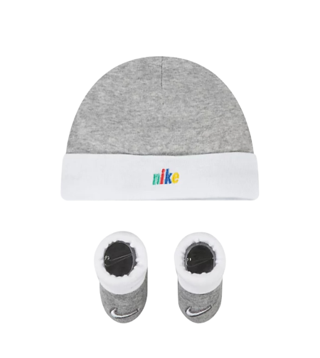 מארז כובע ונעליים NIKE אפור לבן לוגו צבעוני מידה 0-6 חודשים