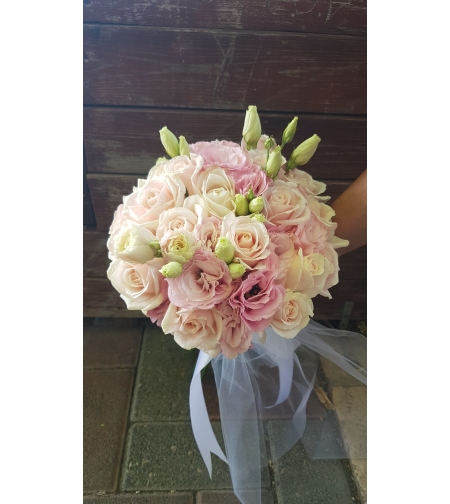 Clare bridal bouquet