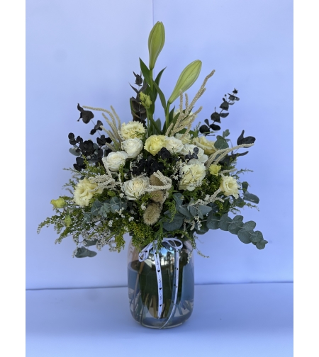 A classic flower arrangement in a vase