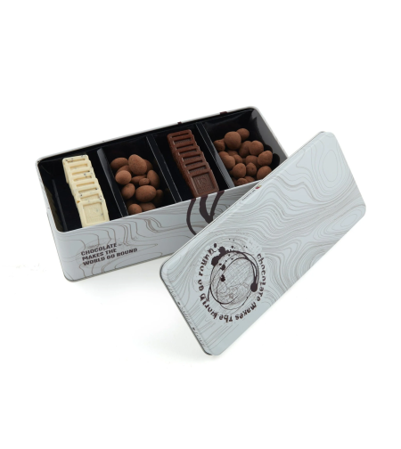 דה קרינה - מארז קוואטרו לבן משלב 4 סוגי שוקולדים משובחים | חלבי | בד״ץ
