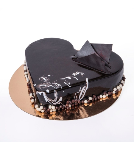 Chocolate whipped cream cake | Dairy - kosher