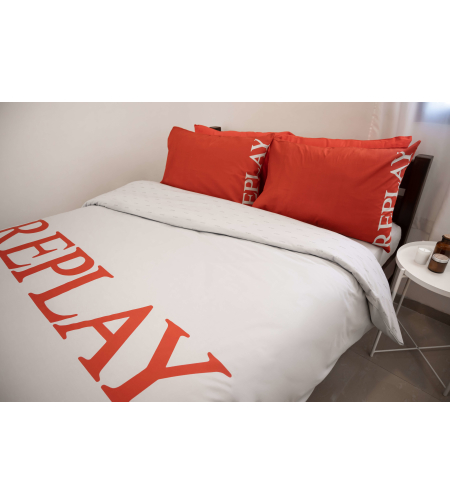 סט מצעים למיטה וחצי REPLAY דגם לוגו אפור אדום 120/200