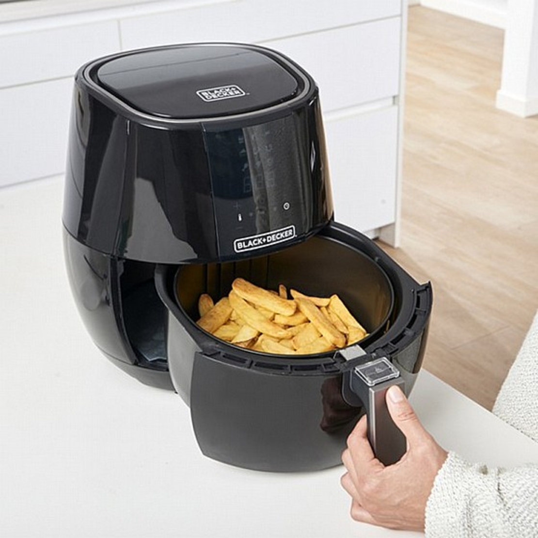 מכשיר טיגון דיגיטלי ללא שמן 1500W BLACK & DECKER
