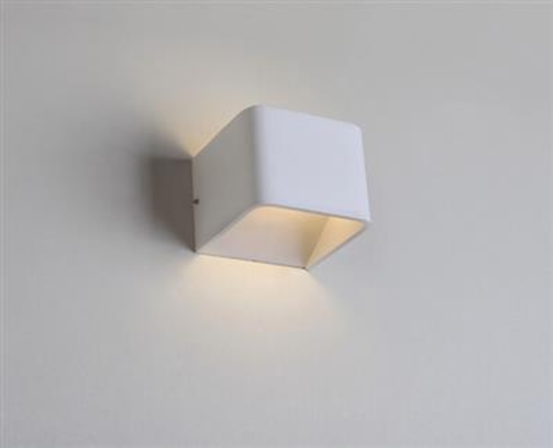 צמוד קיר ריבוע UP/DOWN 6W