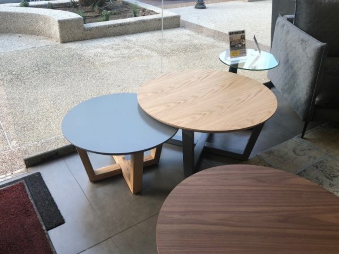 זוג שולחנות עגולים מודרניים דגם Inbalבמגוון צבעים לבחירה
