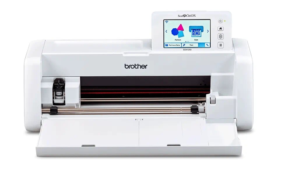 מכונת חיתוך עם סורק מובנה Brother SDX1250 ScanNCut