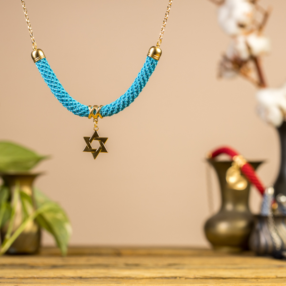 שרשרת מגן דוד לאישה בצבע תכלת תליון זהב| דגם ירושלים