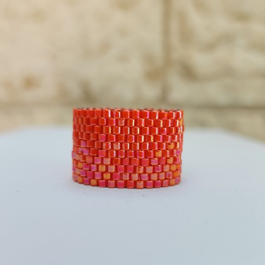 טבעת חרוזים כתומה שזורה בעבודת יד | JewelRina