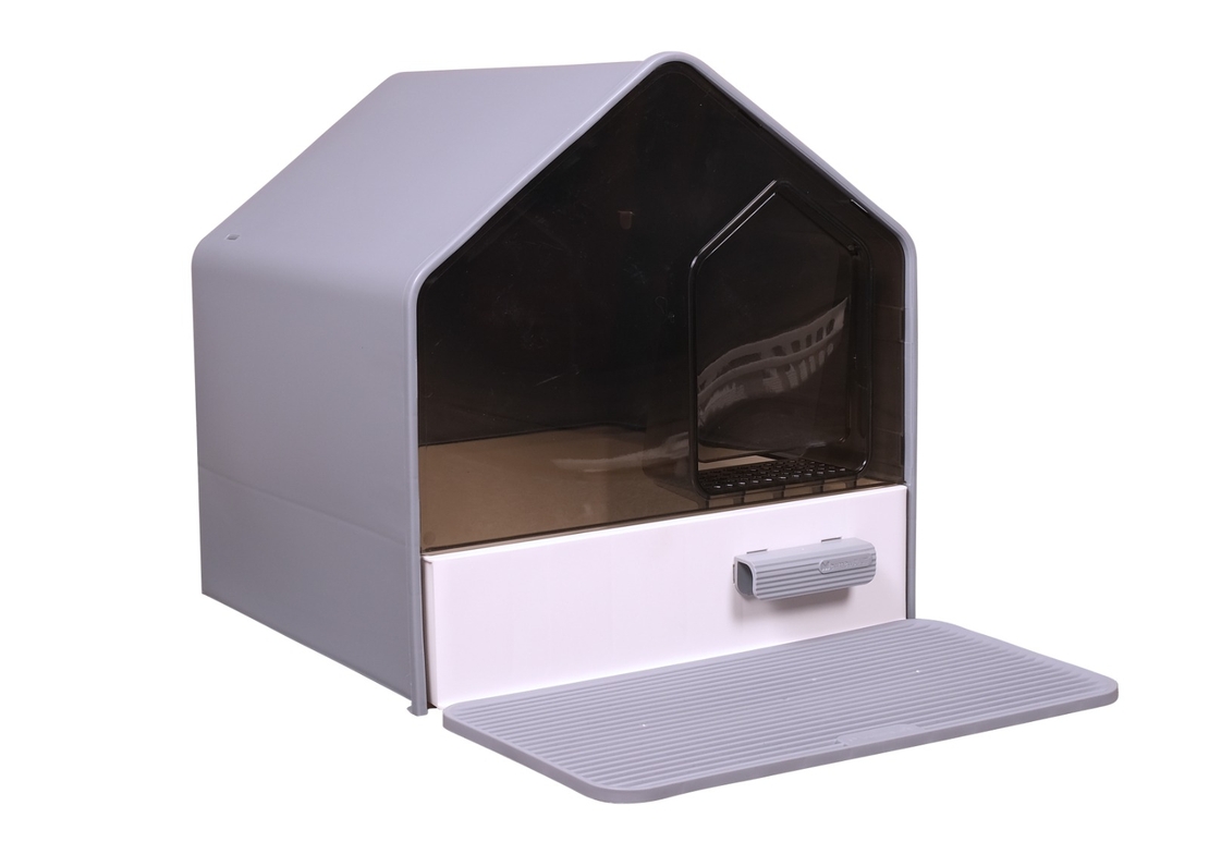 שירותים סגורים אפורים בצורת בית לחתול