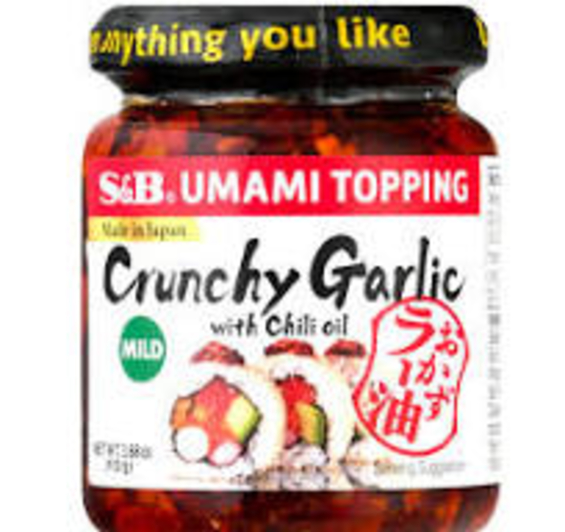 S&B Umami Top Crunchy Garlic with Chilli Oil 110grms