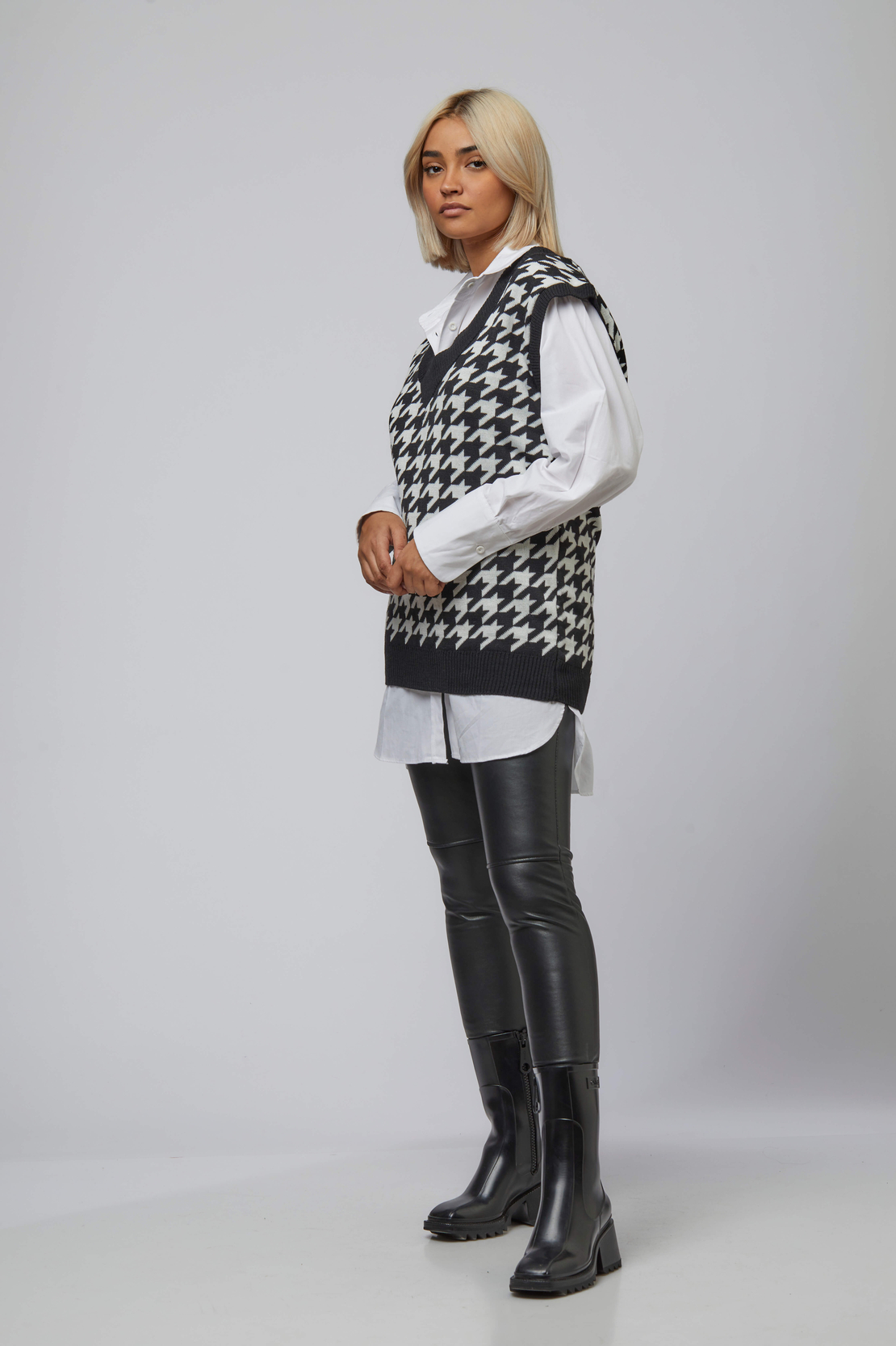 LATHER BLACK TROUSER