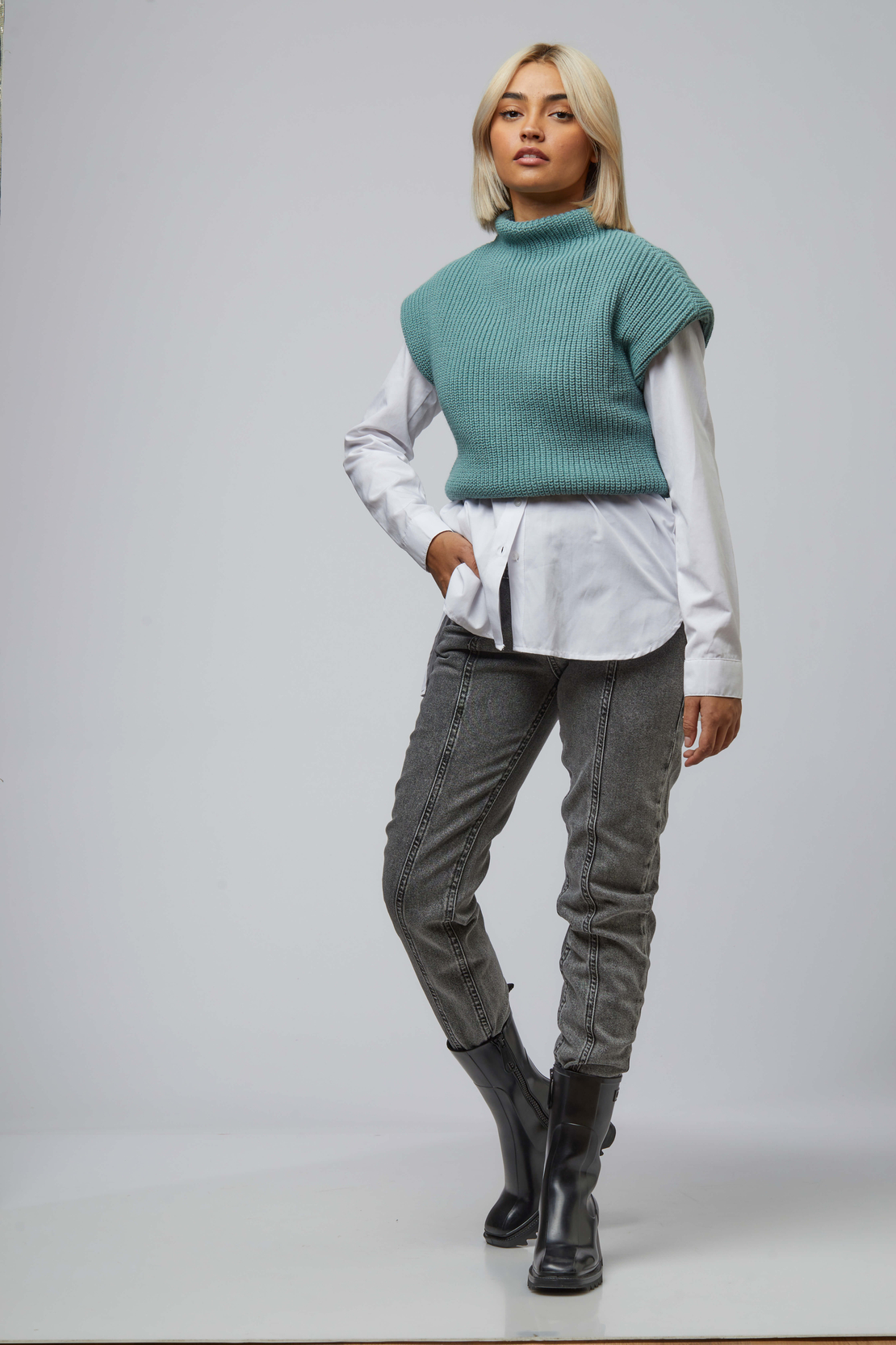 MELINA VEST GREEN