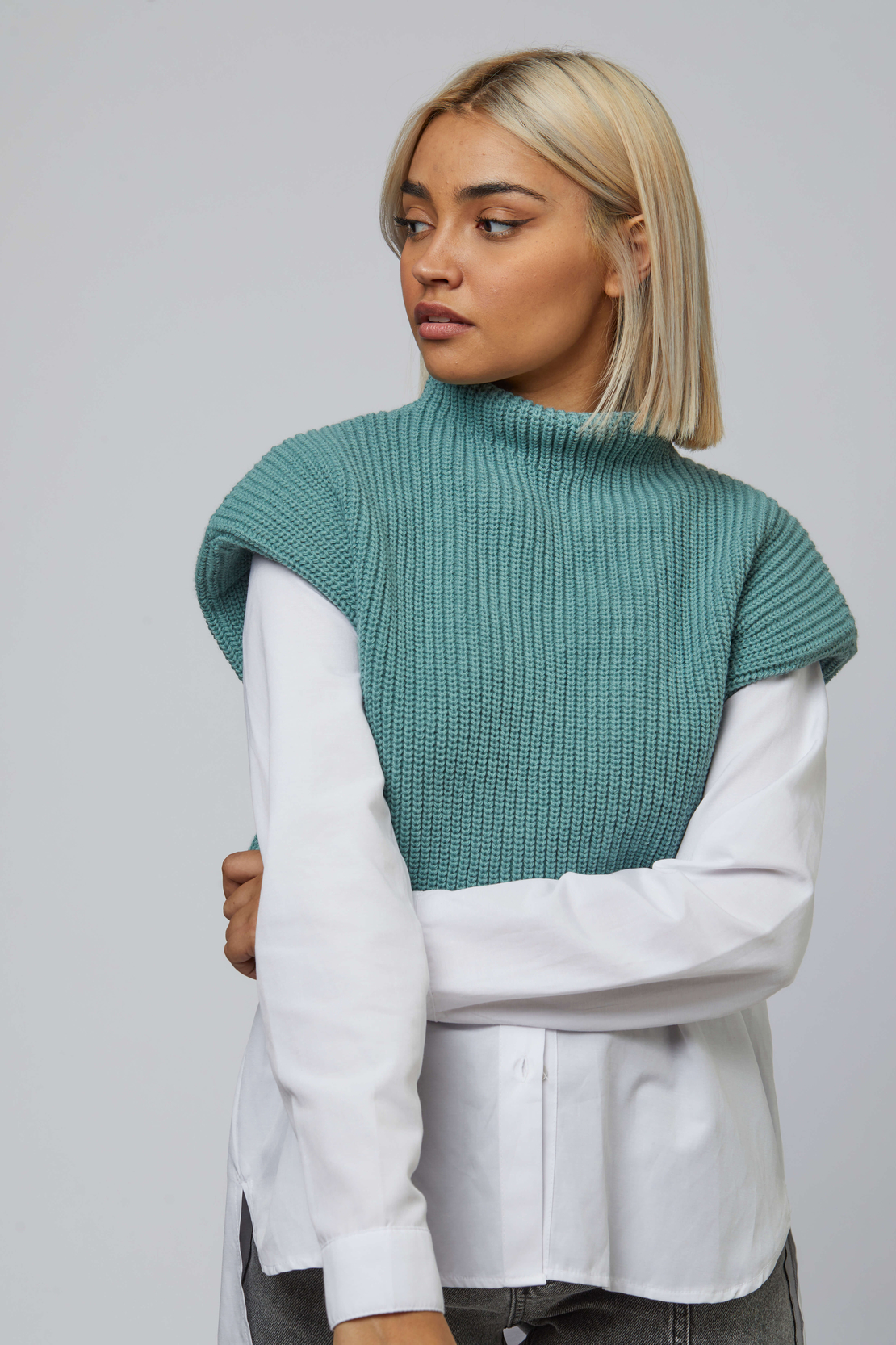MELINA VEST GREEN