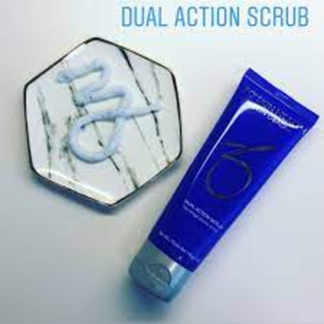 Dual Action Scrub ZO SKIN - גדול 116 גרם