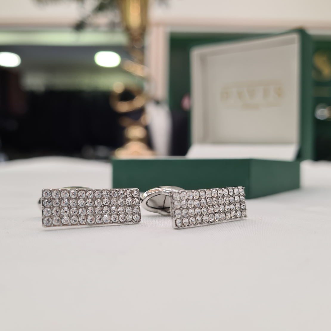 חפת סברובסקי מלבן כסף