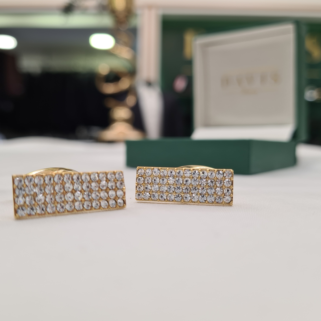 חפת סברובסקי מלבן זהב