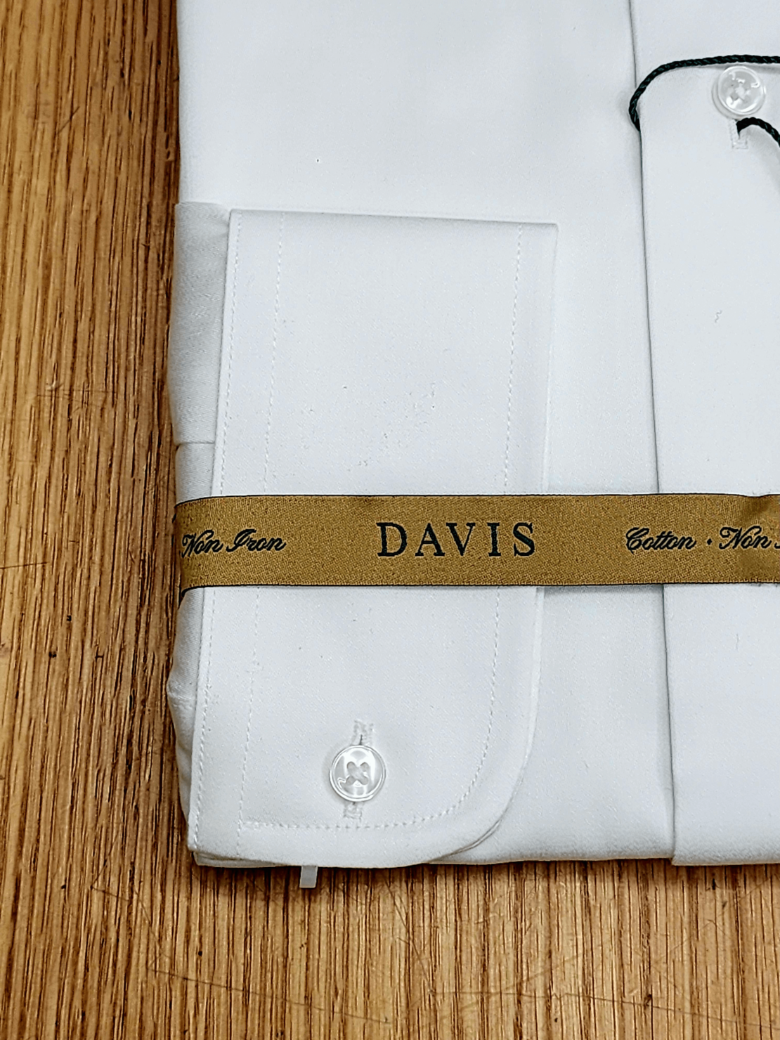 חולצת סאטן לבנה | צווארון אמריקאי | DAVIS | SLIM FIT |  ללא גיהוץ | סדרת GOLD LABEL