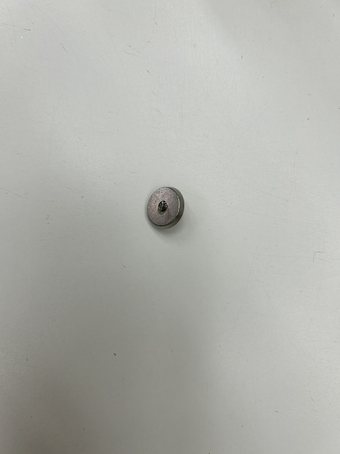 מארז של 8 יחידות כפתור כסוף דגם 2 קטן